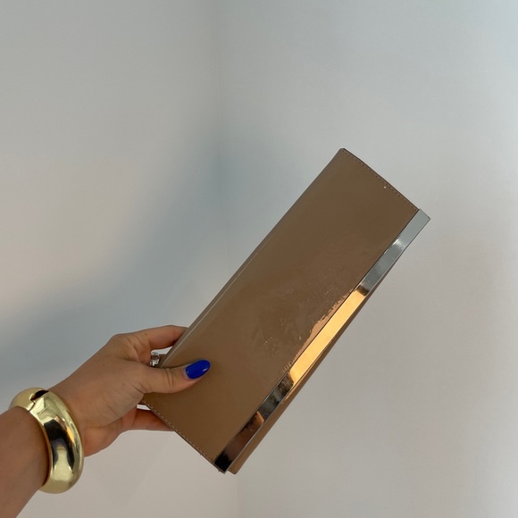 ALDO patent leather tan clutch - Picture 3 of 11